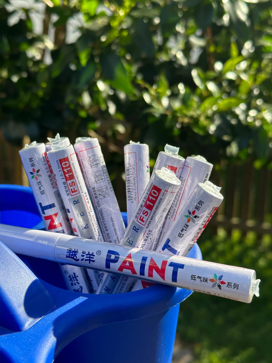 white paint marker pen set waterproof permanent for tires canvas wood